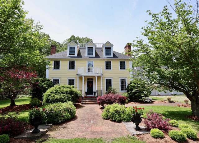 Property at 52 Dug Rd, Glastonbury, CT 06073, 3 beds, 3 baths