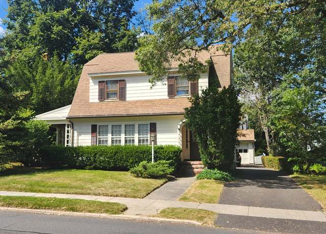 Property at 88 Coniston Ave, Waterbury, CT 06708, 3 beds, 1.5 baths