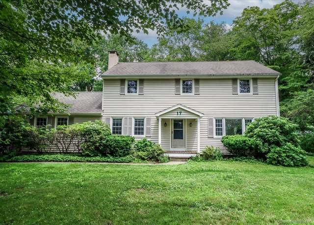 Property at 17 Robinhood Rd, Danbury, CT 06811, 5 beds, 2.5 baths
