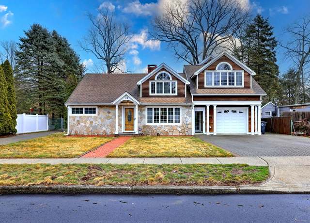 Property at 74 Wepawaug Dr, Milford, CT 06461, 5 beds, 2 baths