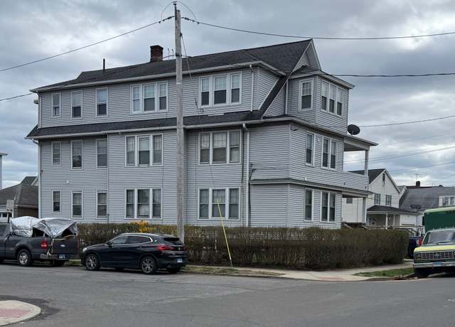 Property at 439 Charles St, Bridgeport, CT 06606, 9 beds, 3 baths