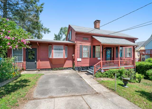 Property at 47 8th St, Norwich, CT 06360, 3 beds, 2 baths