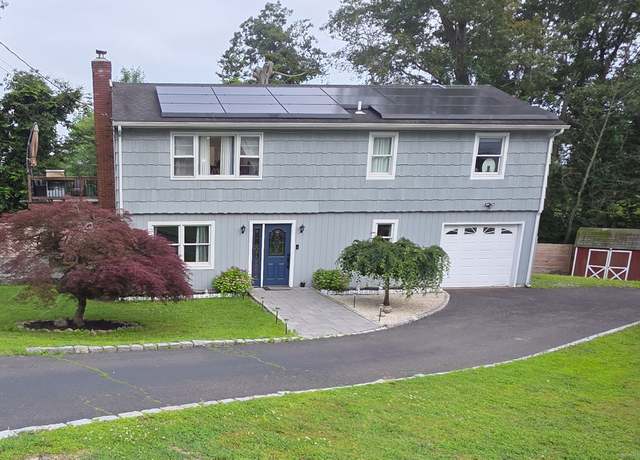 Property at 17 Kingsbury Rd, Norwalk, CT 06851, 3 beds, 2 baths