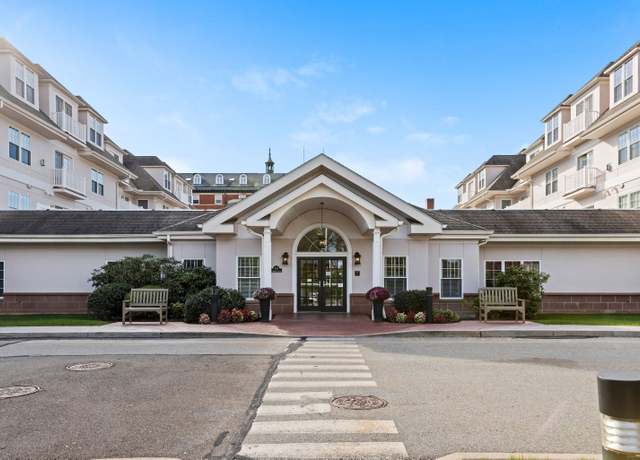Property at 237 Fern St Apt 314E, West Hartford, CT 06119, 2 beds, 2 baths