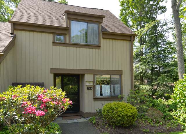 Property at 793 Heritage Vlg Unit B, Southbury, CT 06488, 2 beds, 1.5 baths