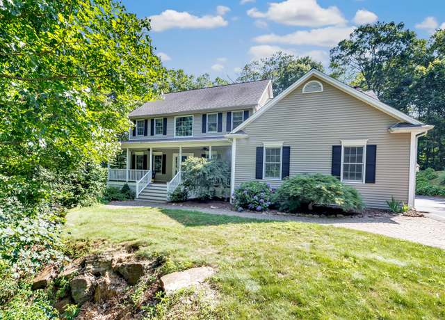 Property at 941 Constitution Blvd N, Shelton, CT 06484, 4 beds, 3.5 baths