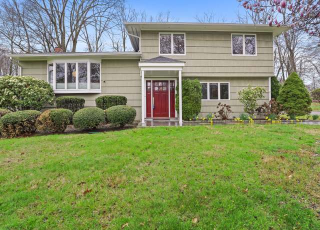 Property at 31 Douglas Dr, Norwalk, CT 06850, 3 beds, 2.5 baths