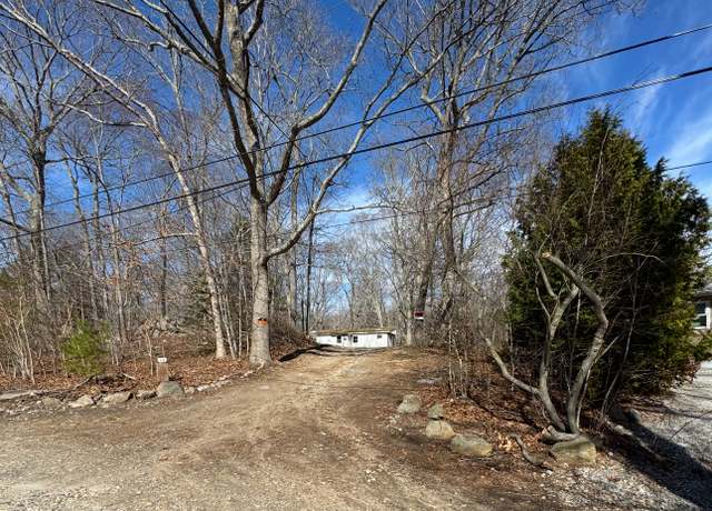 Property at 14 Blaine Ave, Clinton, CT 06413, 3 beds, 1 bath