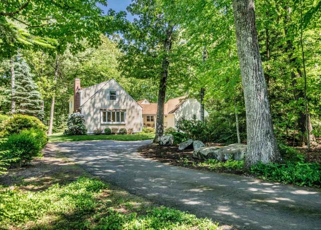 Property at 440 Huckleberry Hill Rd, Avon, CT 06001, 4 beds, 3 baths