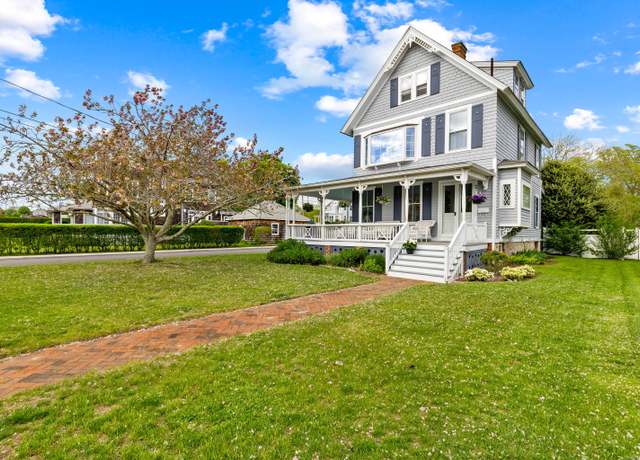 Property at 178 Shore Ave, Groton, CT 06340, 5 beds, 2.5 baths