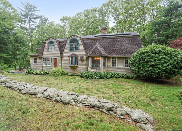 Property at 9 Pheasant Ln, Brooklyn, CT 06234, 3 beds, 2.5 baths