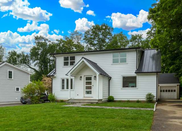 Property at 205 szost Dr, Fairfield, CT 06824, 3 beds, 3 baths