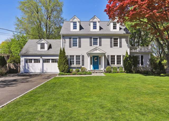 Property at 33 Ridge Rd, Danbury, CT 06810, 4 beds, 3.5 baths