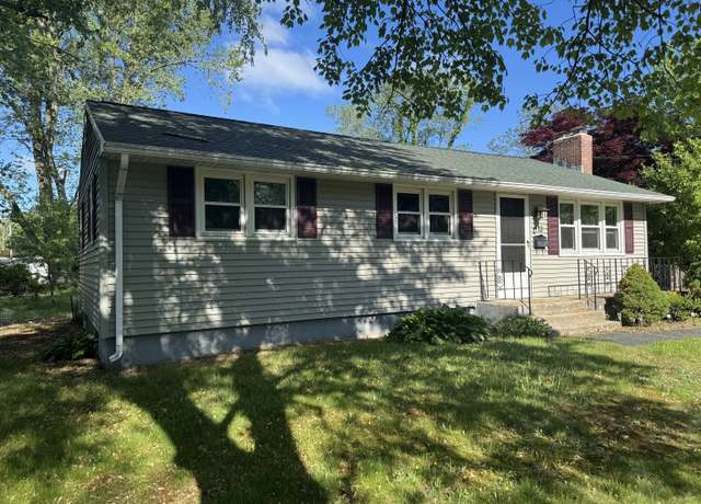 Property at 13 Lancer Dr, Enfield, CT 06082, 3 beds, 1 bath