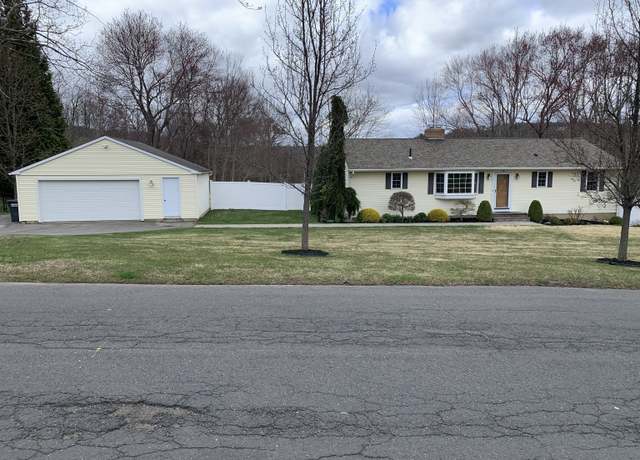 Property at 170 West Rd, Watertown, CT 06795, 3 beds, 2.5 baths