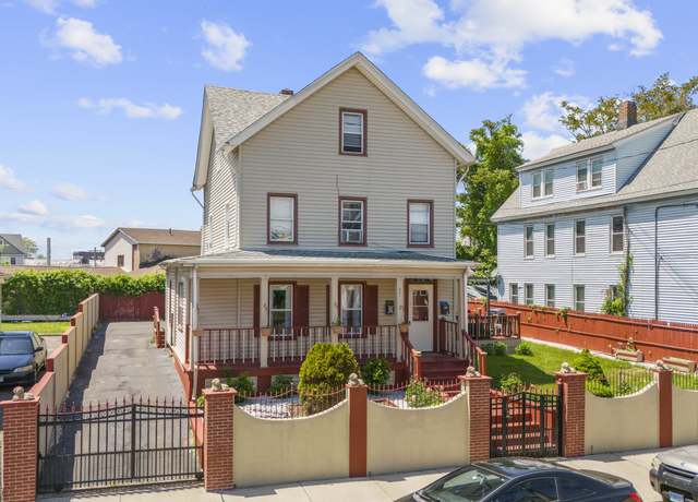 Property at 211 Norman St, Bridgeport, CT 06605, 10 beds, 5 baths