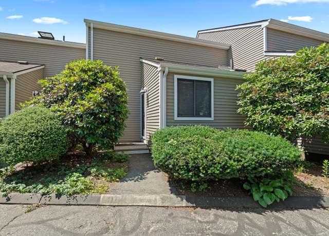 Property at 37 Hewitt Rd Apt B2, Stonington, CT 06355, 2 beds, 1.5 baths