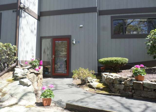 Property at 16 Harbour Vlg Unit B, Branford, CT 06405, 2 beds, 2.5 baths
