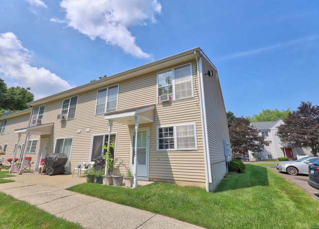 Property at 92 Hamden Ave Apt 7, Waterbury, CT 06704, 2 beds, 1.5 baths