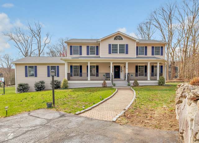 Property at 189 Westport Rd, Wilton, CT 06897, 4 beds, 2.5 baths