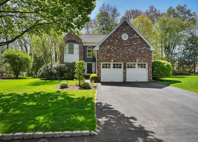 Property at 10 Wilton Hunt Rd, Wilton, CT 06897, 4 beds, 2.5 baths
