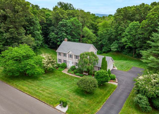 Property at 18 Sleepy Hollow Rd, Newtown, CT 06482, 4 beds, 2.5 baths