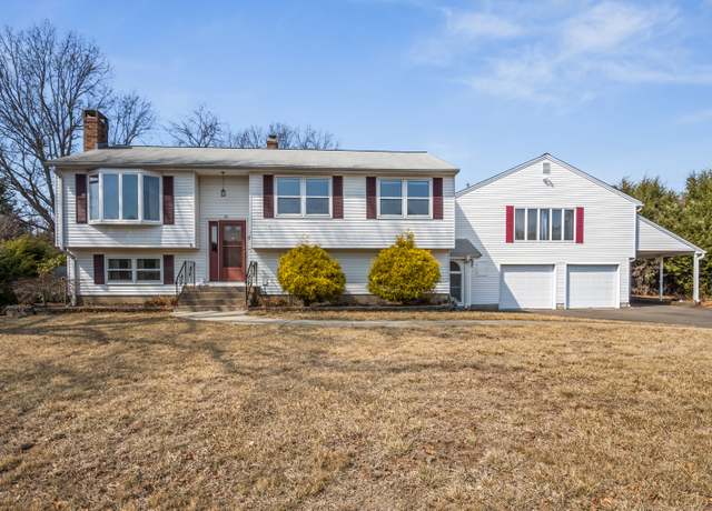 Property at 131 Rolling Meadow Dr, East Hartford, CT 06118, 3 beds, 2.5 baths