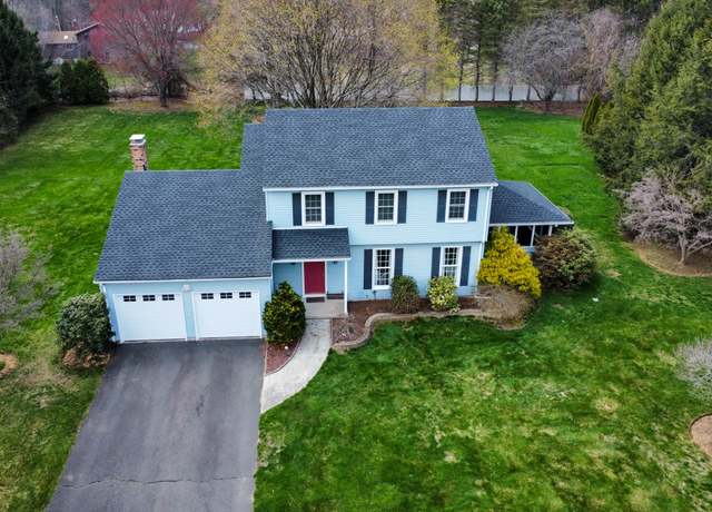 Property at 5 Meadowlark Dr, Windsor, CT 06095, 3 beds, 2.5 baths