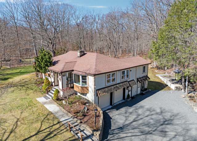 Property at 39 New Milford Rd W, Bridgewater, CT 06752, 3 beds, 3 baths