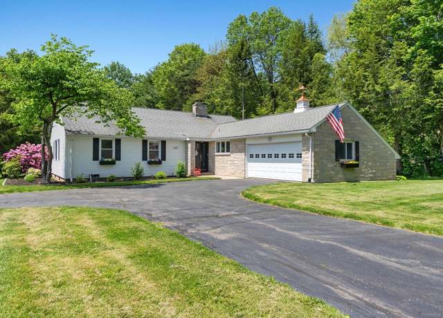 Property at 401 Russell Ave, Suffield, CT 06078, 3 beds, 2 baths