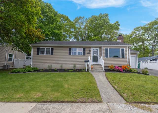 Property at 145 Brandon Ave, Stratford, CT 06614, 3 beds, 2 baths