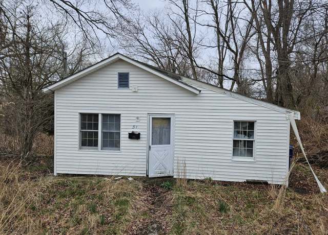 Property at 51 Clover St, Waterbury, CT 06706, 1 bed, 1 bath