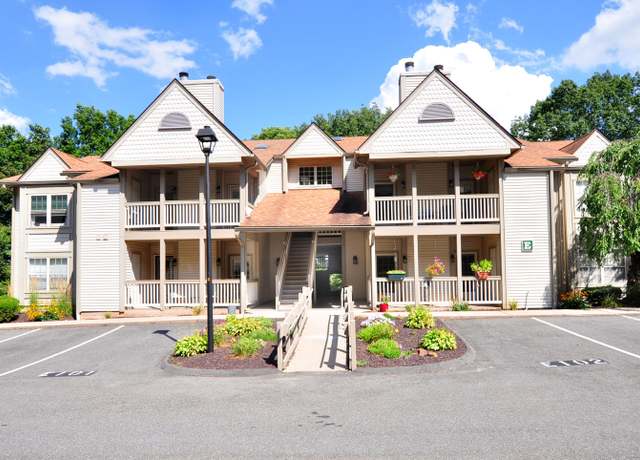 Property at 33 Langdon Ct Apt E203, Berlin, CT 06037, 2 beds, 2 baths