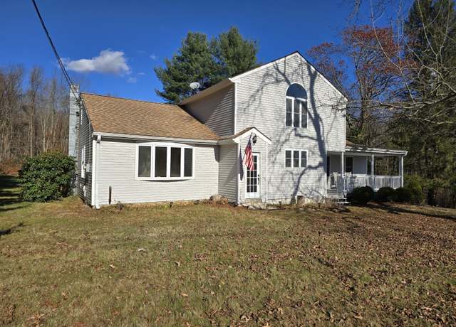 Property at 13 Brooklyn Rd, Pomfret, CT 06259, 4 beds, 3 baths