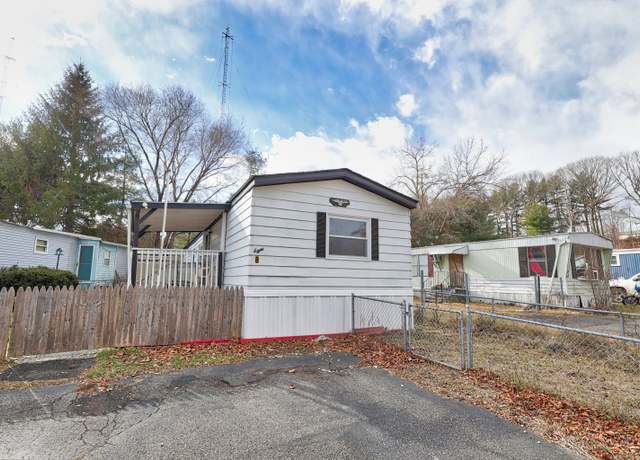 Property at 8 Thunderbird Dr, Naugatuck, CT 06770, 3 beds, 1.5 baths