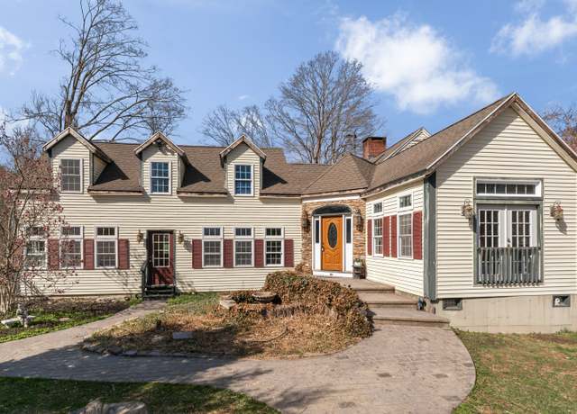 Property at 1701 S Main St, Cheshire, CT 06410, 3 beds, 2 baths