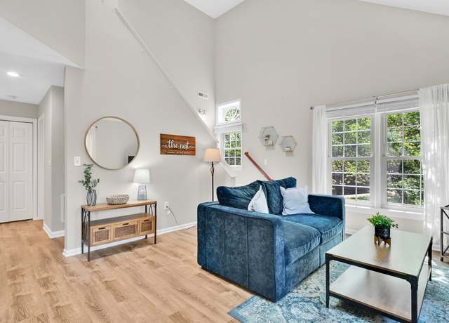 Property at 31 Newberry Ln #31, Glastonbury, CT 06033, 1 bed, 1 bath