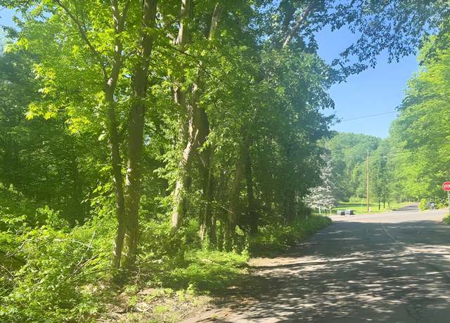 Property at 31 Bruschayt Dr, Hamden, CT 06518