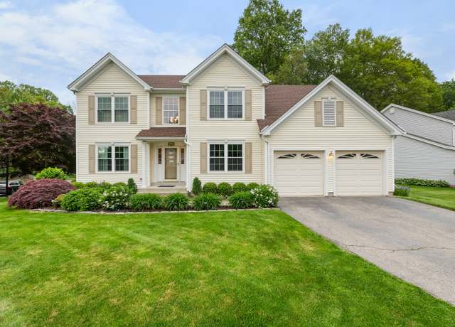 Property at 55 Oak Ridge Ln, Milford, CT 06461, 4 beds, 2.5 baths