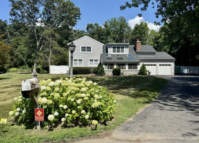 Property at 2 Thistle Rd, Norwalk, CT 06851, 4 beds, 3 baths