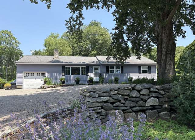 Property at 288 Pequot Trl, Stonington, CT 06379, 2 beds, 1 bath