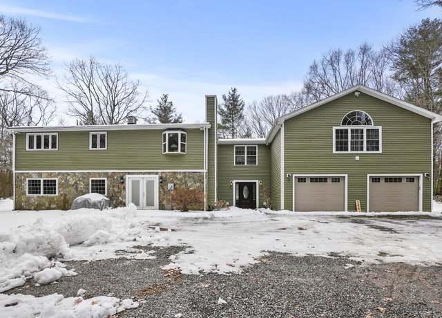 Property at 144 Underwood Rd, Putnam, CT 06260, 4 beds, 3 baths