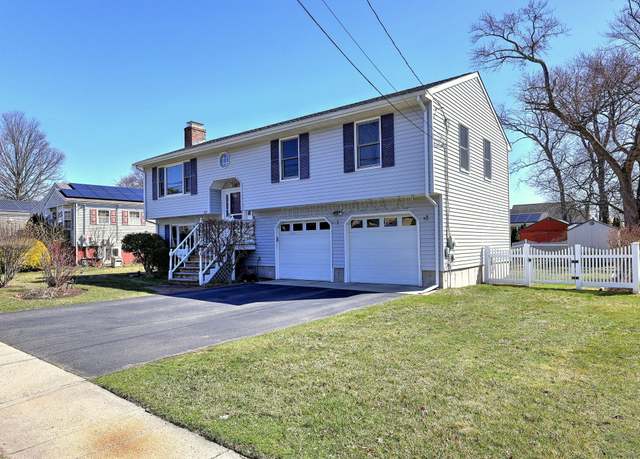Property at 211 Merwin Ave, Milford, CT 06460, 3 beds, 3 baths