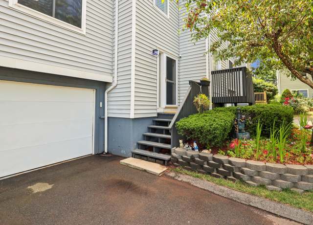 Property at 7 Sunridge Ln #7, Cromwell, CT 06416, 3 beds, 2.5 baths