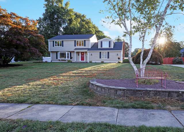 Property at 231 Brooke Meadow Rd, Berlin, CT 06037, 5 beds, 3 baths