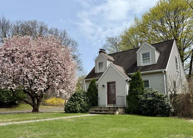 Property at 36 Park Pl, Darien, CT 06820, 2 beds, 1.5 baths