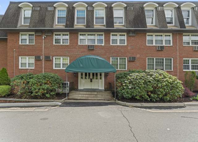 Property at 34A Padanaram Rd #127, Danbury, CT 06811, 1 bed, 1 bath