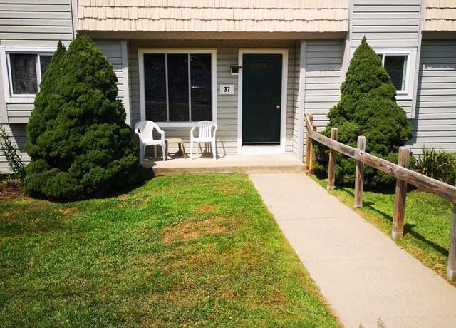 Property at 37 Carillon Dr Unit A, Rocky Hill, CT 06067, 2 beds, 1.5 baths