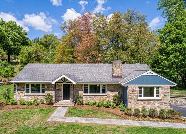 Property at 23 Tersana Dr, Easton, CT 06612, 3 beds, 2 baths