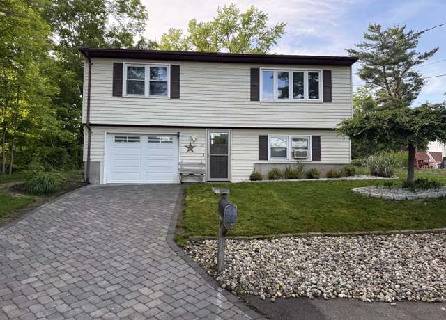 Property at 25 Parkwood Ave, Waterbury, CT 06708, 3 beds, 2 baths
